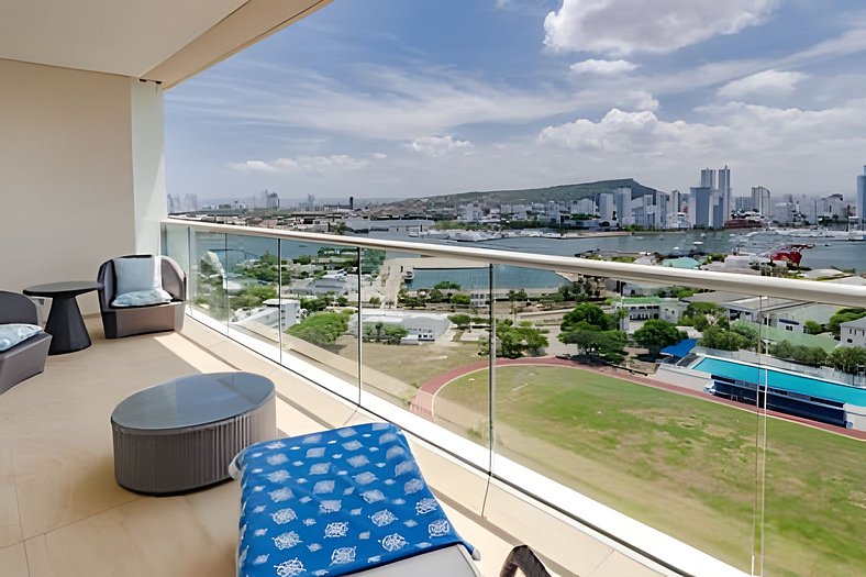 Amazing View 1BR w/ Infinity Pool & Gym | H2 Tower